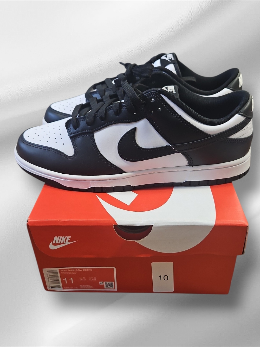 Nike Dunk Low - Black/White Low-Top Sneakers